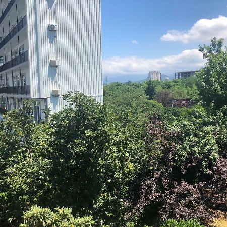 Mzeos House Hotel Батуми Екстериор снимка